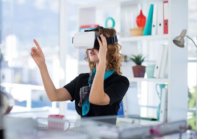 How-VR-is-Changing-the-Corporate-World