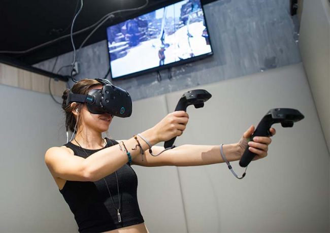 VR-lounges-taking-over-Toronto